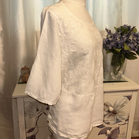 Italian Linen Embroidered Top - Picture 4 of 7